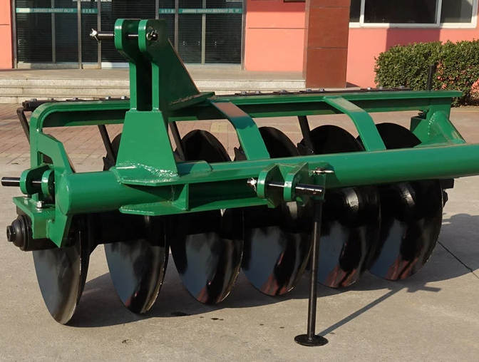 Manufacturing 1y Paddy-Field Disc Plough for Farm Tractor in Rice Field