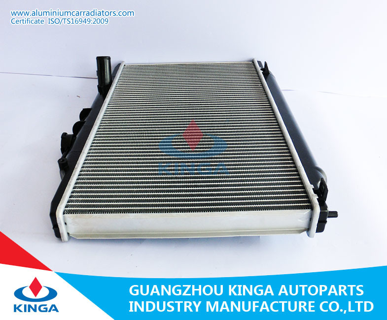 Car Auto Parts Aluminum Radiator for Urvan'06 at