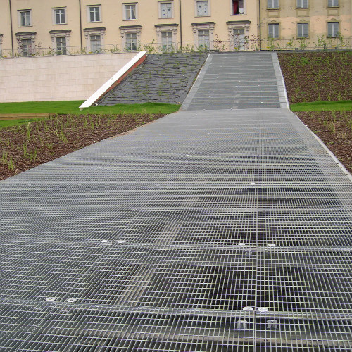 Hot dipping galvanized steel grating for landscape walkway