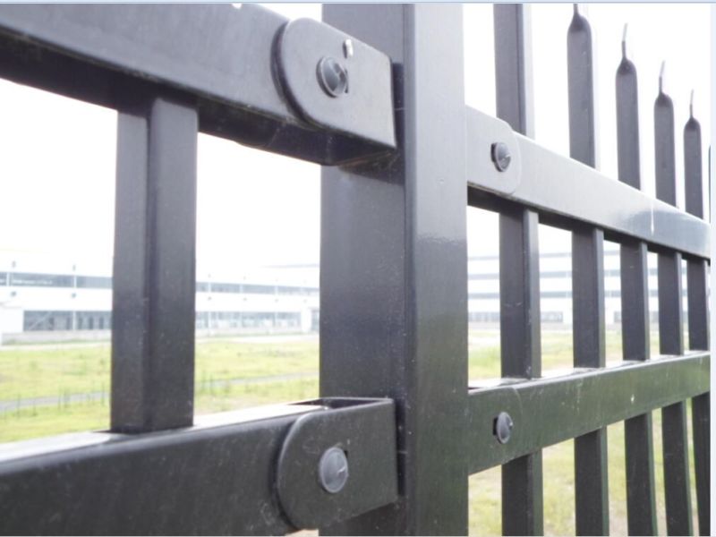 Aluminum Material Black Powder Coated Residential Welded Garden Fencing