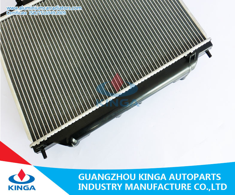 Car Auto Parts Aluminum Radiator for Urvan'06 at