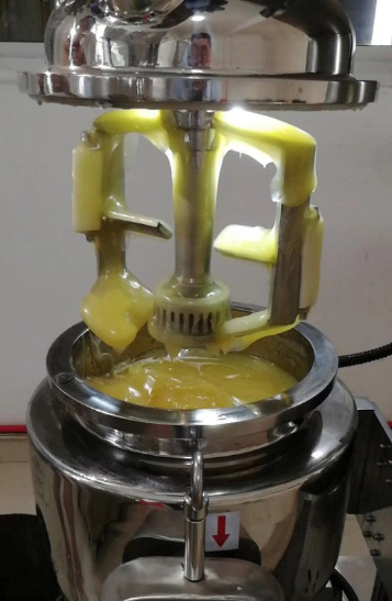 Cosmetic Lotion Making Machine Vacuum Emulsifier Mixing Equipment
