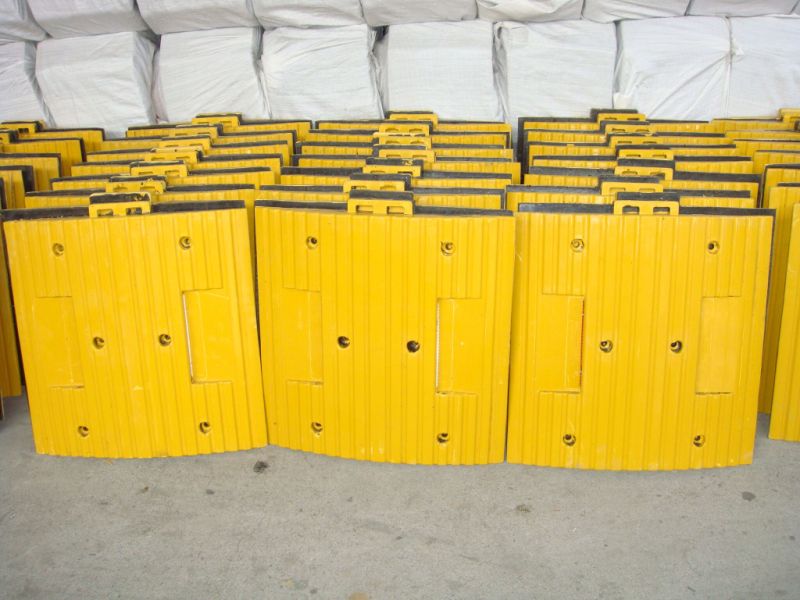 Rubber Speed Bump Flexible Speed Hump for Sale