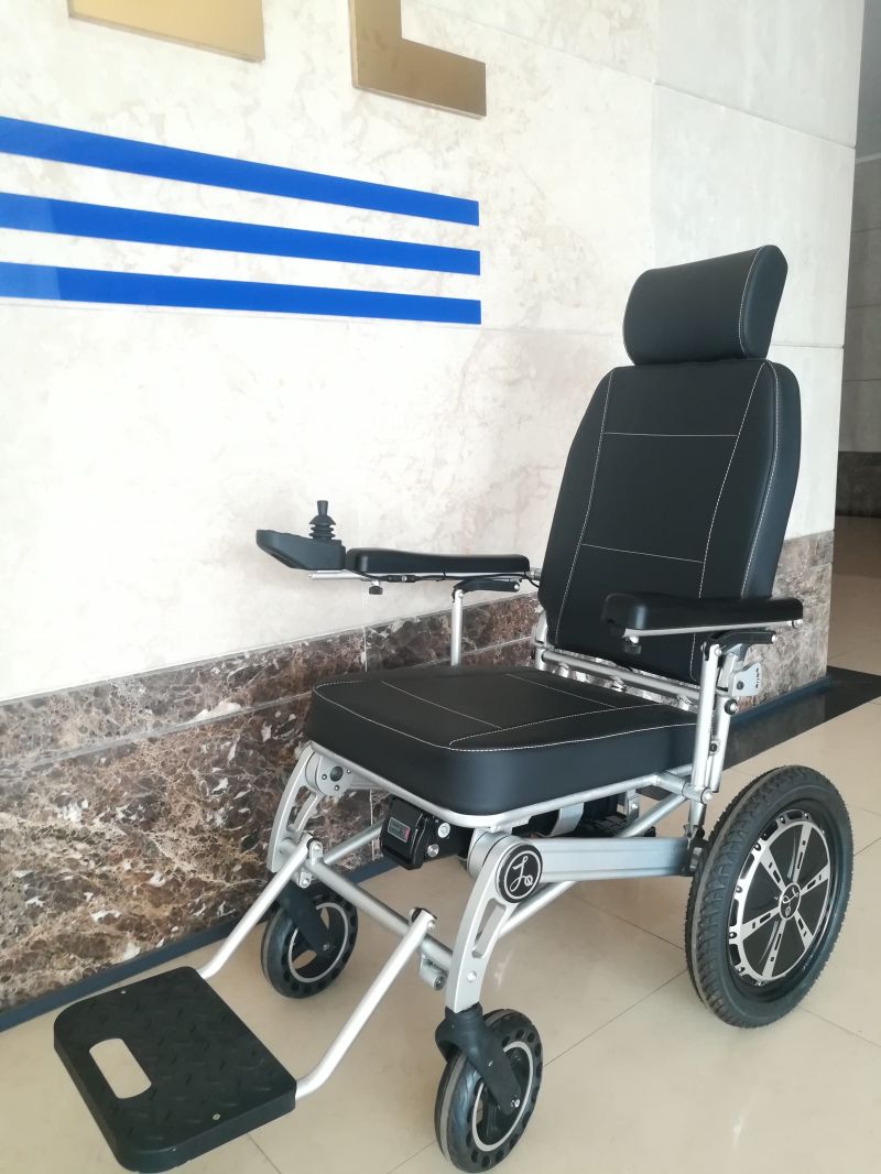 2021 Cheapest Aluminum Alloy Material and Silver Color Electric Wheelchair Foldable