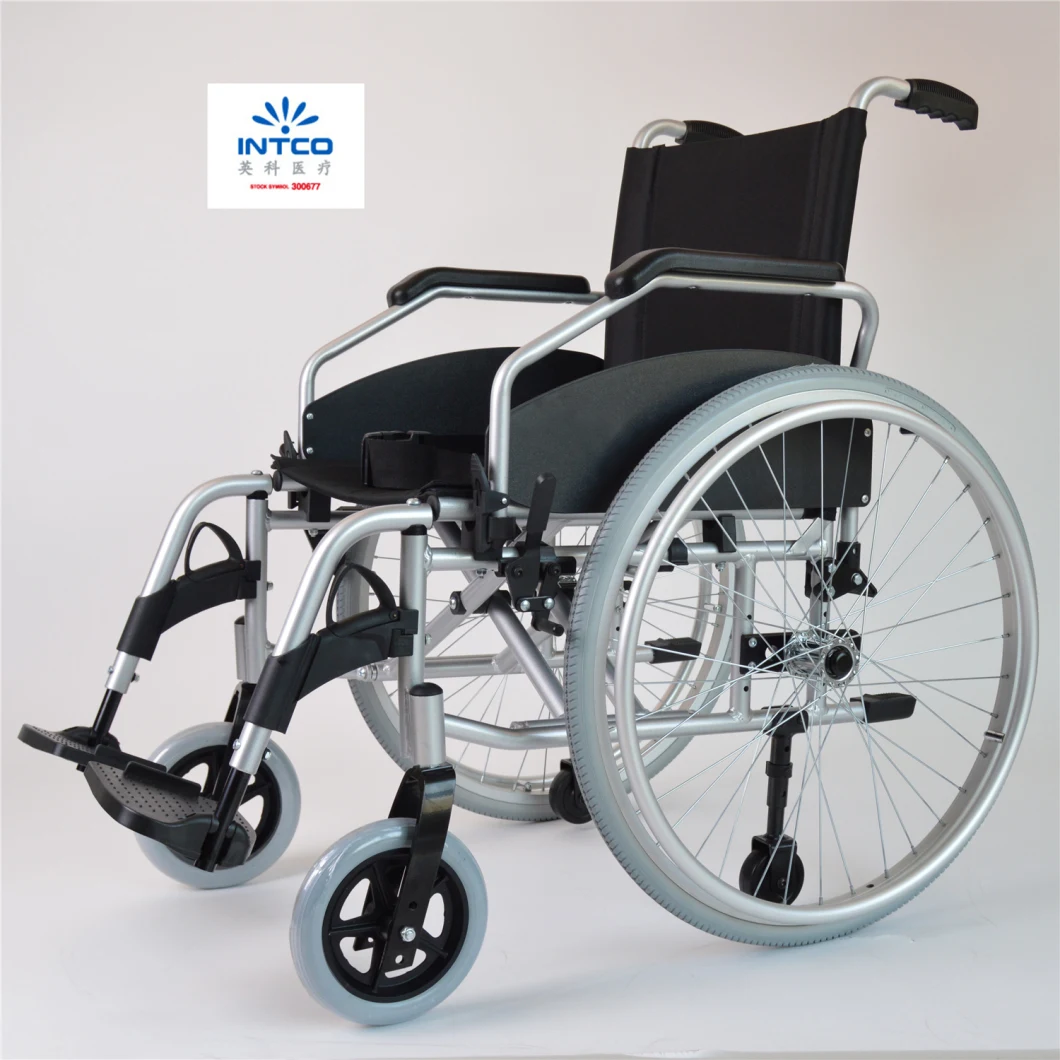 Aids Mobility Multifunctional Aluminum Wheelchair with Small Lifting Wheel