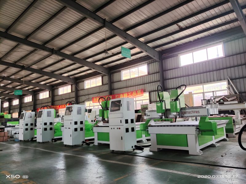 Two Independent Heads Woodworking CNC Router with High Efficiency