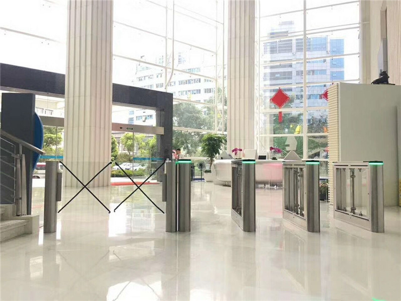 Single Movement Acrylic Panel Vertical Swing Turnstile Gate for Wheelchairs