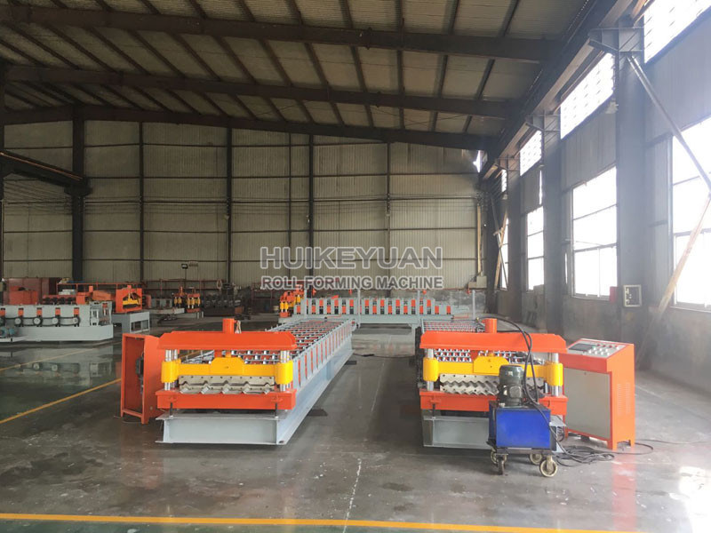 Metal Roof Sheet Roll Forming Machine Line in China
