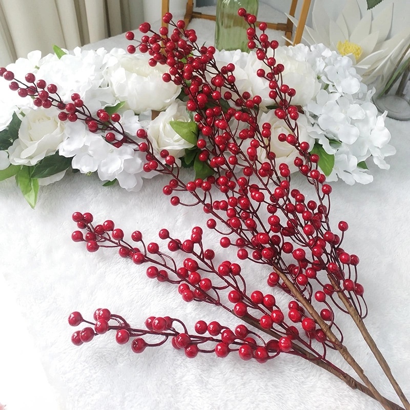 Red Berry/Leaves /Pine Leaves Wreath Artificial Flower