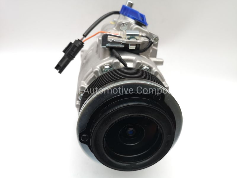 Car Air Conditioning Compressor for Cse717 X6 8pk