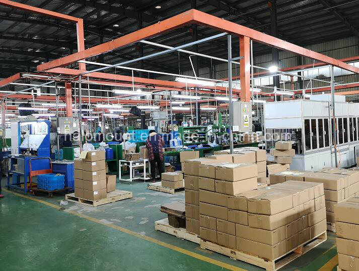 Land Rover Discovery III/MB 8pk Denso 7seu17c Auto AC Parts Auto AC Compressor Part Clutch