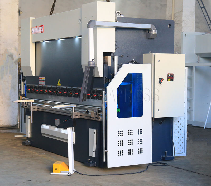 CNC Bending Machine (Bending Machine/Press Brake/Hydraulic Bending Machine)