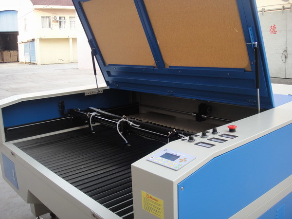 Laser Cutting Machine Laser Engraving Yh1290 Laser Engraving Machine with Competitive Price