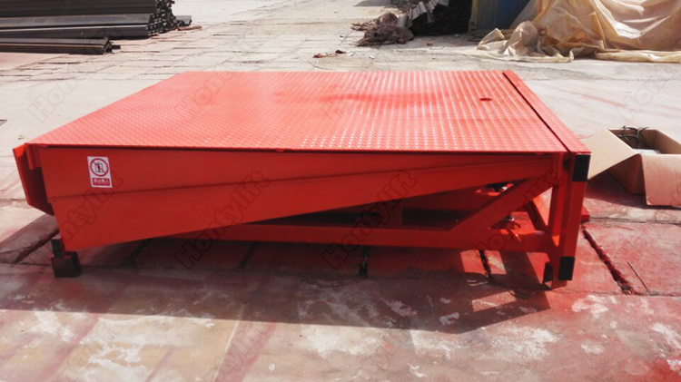 Hydraulic Dock Leveler Ramp for Warehouse Container Loading Ramp (Manufacturers direct)
