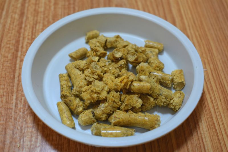Pine Wood Cat Litter Used for Cats' Toilet