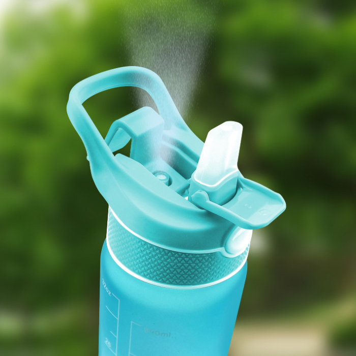Plastic Sport Drinking Spray Water Bottle with Spray and Straw