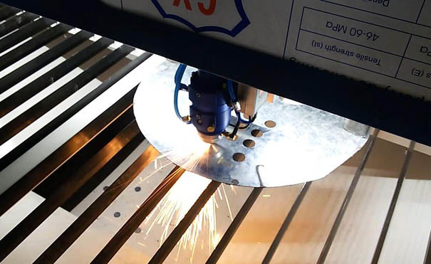 CNC Laser Metal Cutter & Nonmetal Cutter with Live Focus