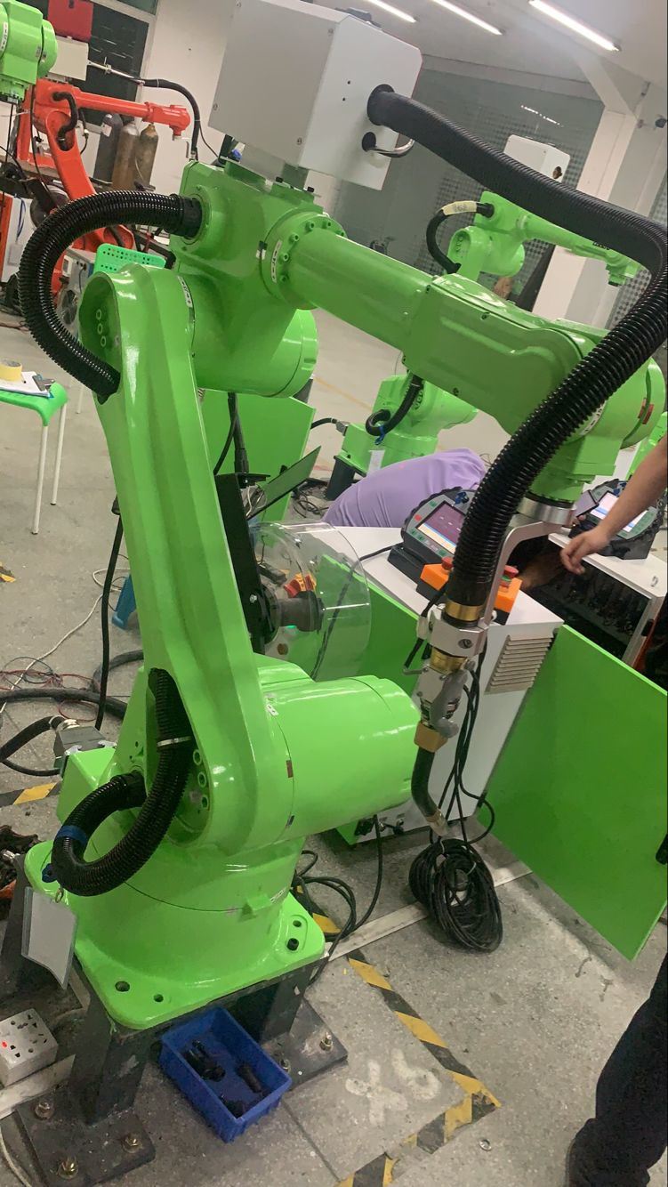 Robot 8 Axes Industrial Robot Arm Similar Kuka Robot Arm