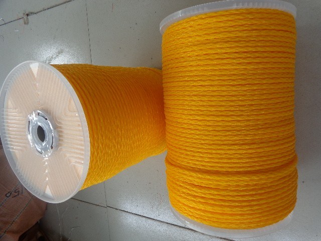 China Manufacturer 3 Strand Twisted PE Polythene Marine 16mm Fishing Nylon Rope
