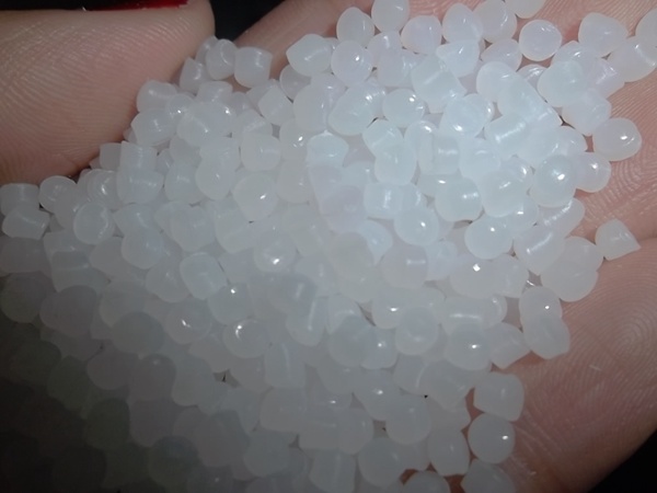 Virgin HDPE (high-density polyethylene) Plastic Raw Material Granules