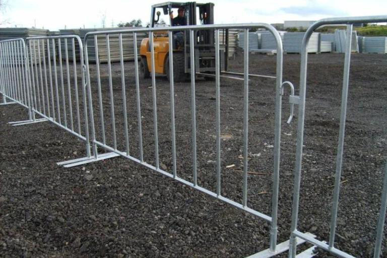 Hot Dipped Galvanizing Traffic Barrier/Temporary Traffic Barrier/Temporary Fence