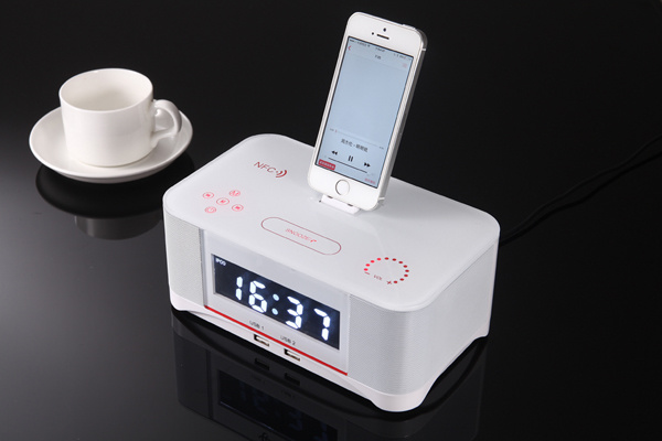 Bluetooth Wireless Remote Control for iPhone 6 Portable Speaker