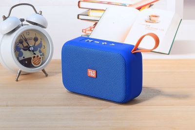 New Handle Portable Wireless Fabric Stereo Bluetooth Speaker with FM Radio, Bluetooth Speaker Brands