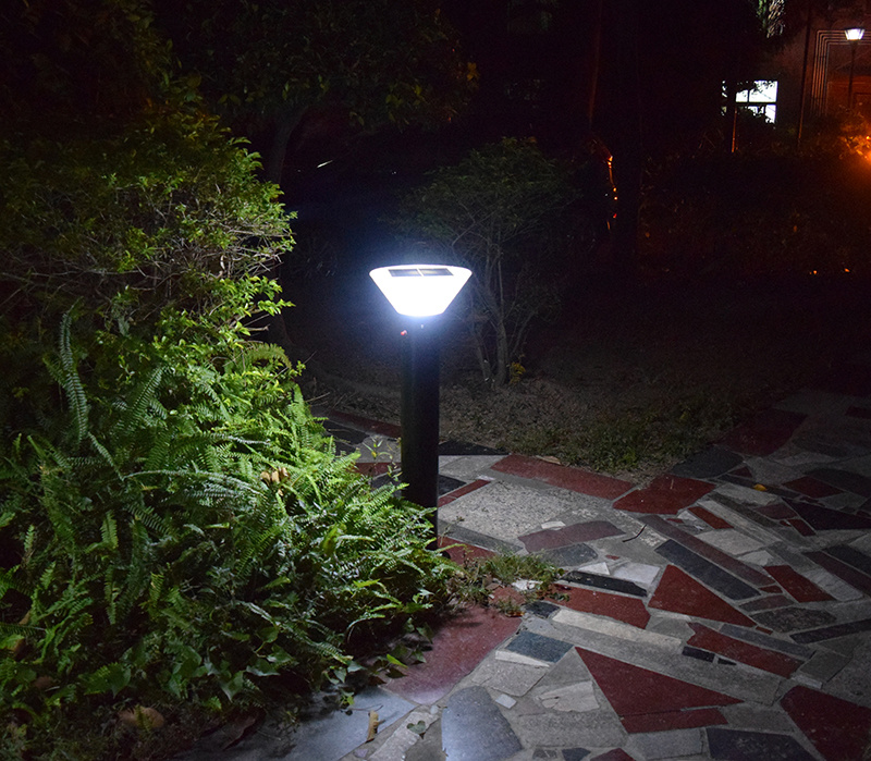 Outdoor Solar Garden Light Installation, LED Solar Lamps for Garden