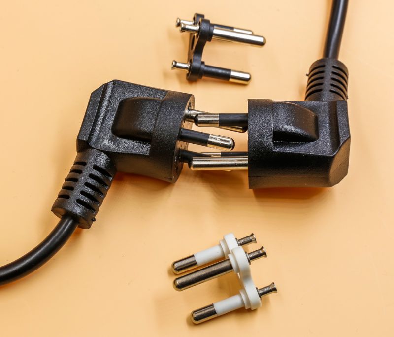 Three Pins Thailand Plug Insert with RoHS Plug Parts Plug Components