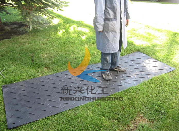 Anti-Slip Surface Portable HDPE Road Mat Industrial Camp Sidewalks