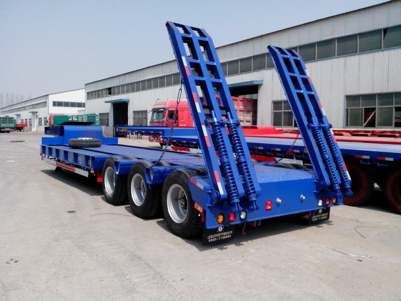 Low Bed Heavy Duty Truck 60 80 100 Tons Lowbed Low Bed Truck Semi Trailer
