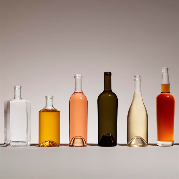 Wholesale Transparent Whisky Glass Bottles Brandy Spirit Vodka Bottles