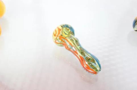 Wholesale Colorful Beautiful Thick Glass Hand Made Glass Smoking Pipes