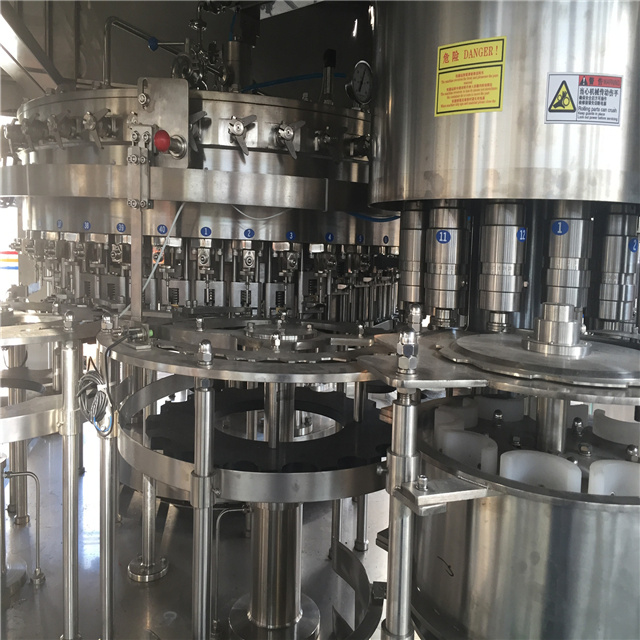 Pet / Glass Bottle Carbonated Drinks Filling Machine / Machinery to Make Soft Beverage