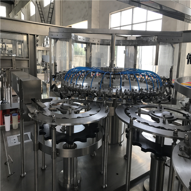 Pet / Glass Bottle Carbonated Drinks Filling Machine / Machinery to Make Soft Beverage