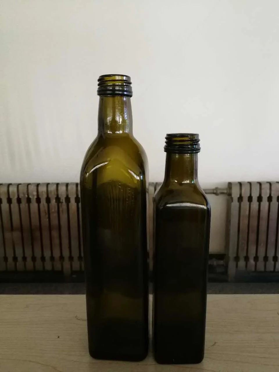 250ml, 500ml, 750ml, 1000ml Clear Round Empty Olive Oil Glass Bottle with Caps