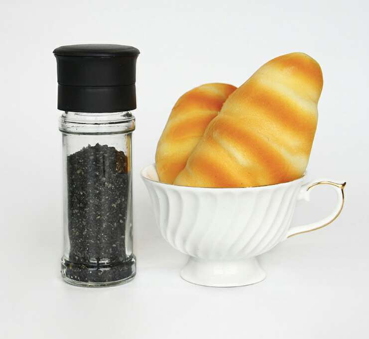 Glass Spice Bottle Glass Seasoning Grinder with Lids