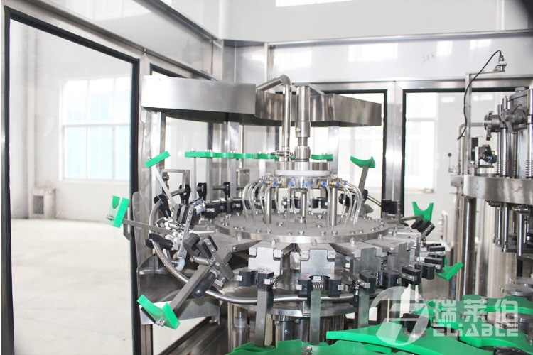 Automatic Glass Bottle Liquid Filling Capping and Labeling Machine with Ce