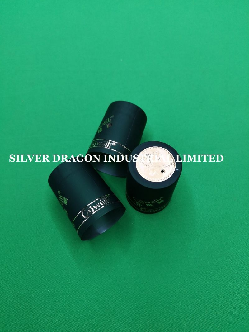 Green PVC Shrinkable Capsules with Hot Stamping for Olive Oil Bottle Closure