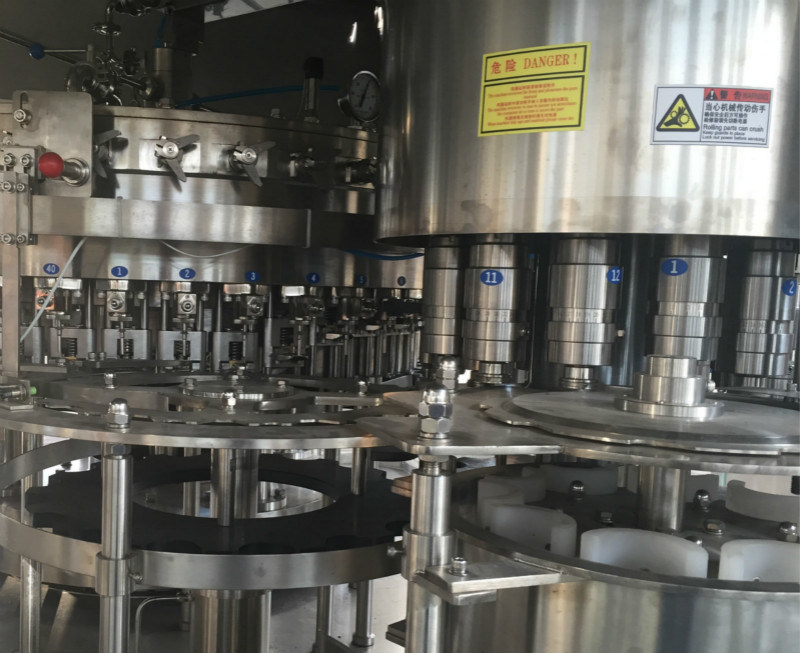 Automatic Rotary Type Bottled Carbonated Drink Filling Machine