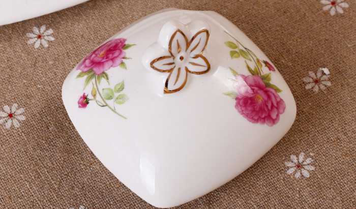 Beautiful Ceramic Jar Porcelain Spice Jar for Kitchen