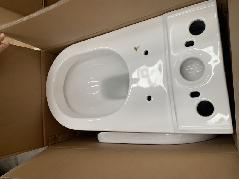 Australian Watermark Approval 4.5/3litre Rimless Wall Faced Round Toilet (2062)