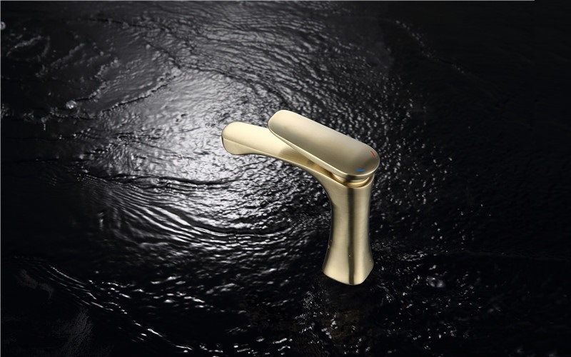 High Quality Modern Single Hole Gold Brushed Brass Basin Faucet