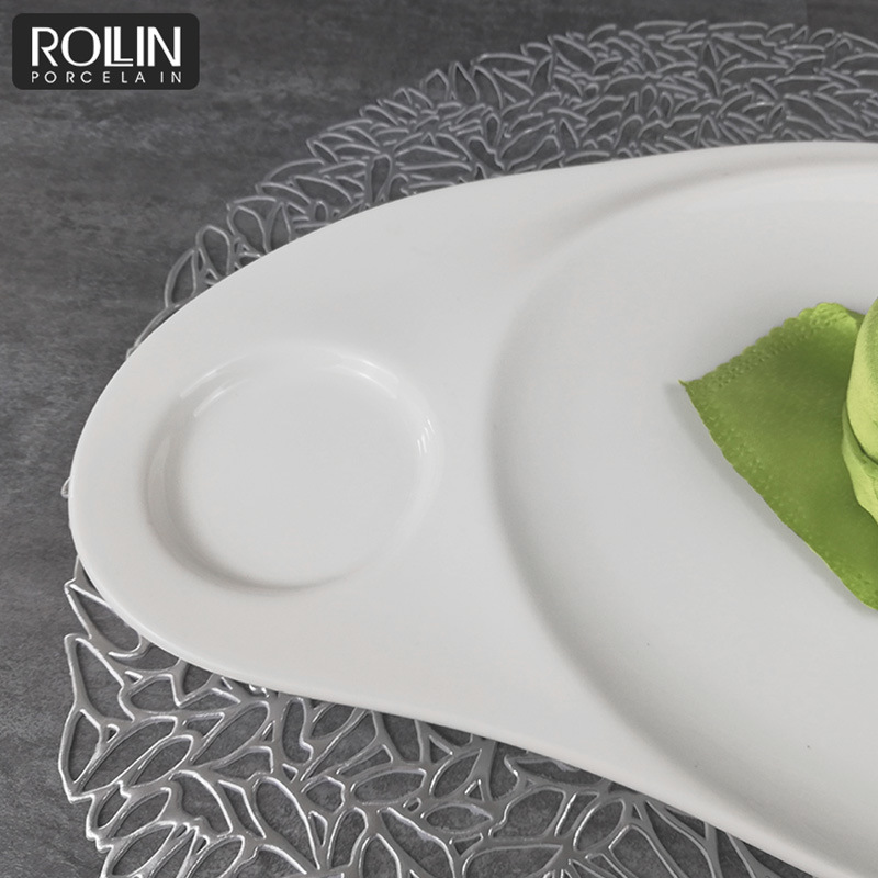 Unique Shaped Popular Ceramic Oval Plate for Hotel Catering Plate