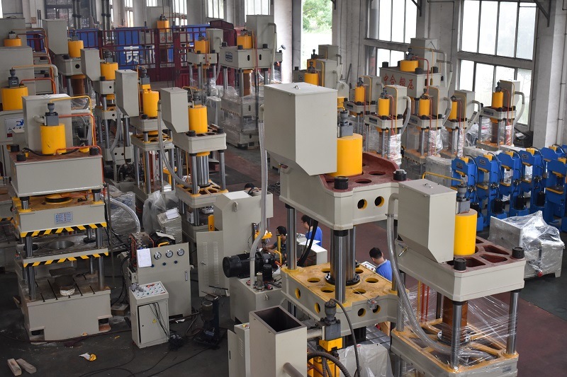 Four Column Sheet Metal Hydraulic Press Machine 200t