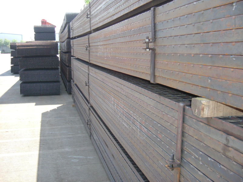 Factory Price Serrated, Open Ended, Untreated/Black Steel Grating