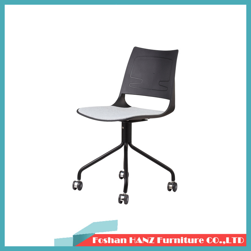 Office Furniture Chair in Modern Office Building