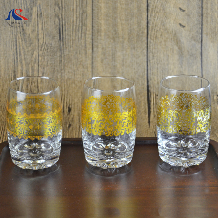 Daily Use Gold Coloured Drinking Glasses with Different Patterns