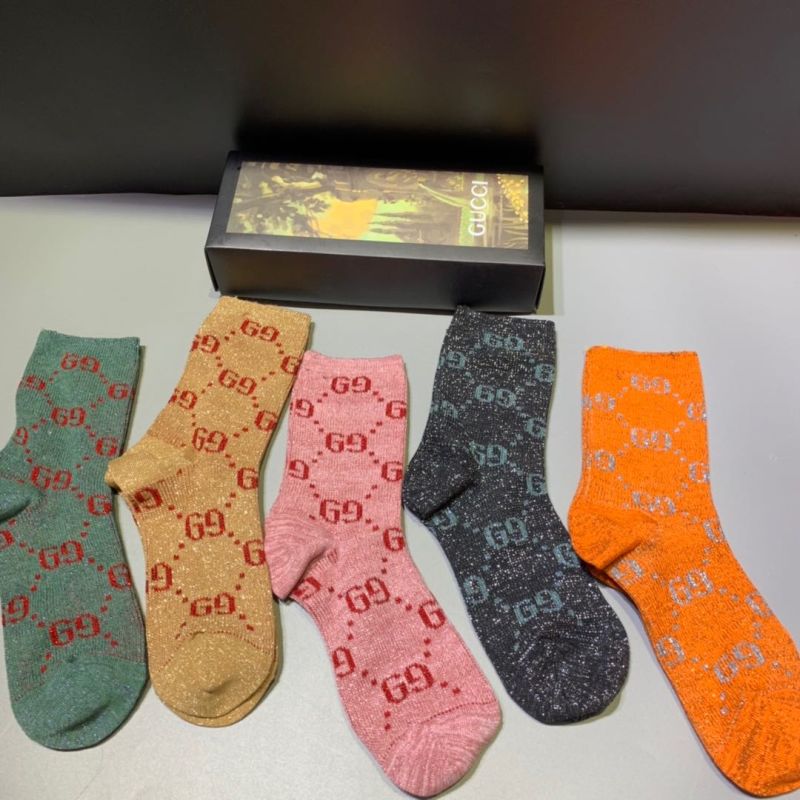 Men's and Women's Popular Socks Medium and Long 0012
