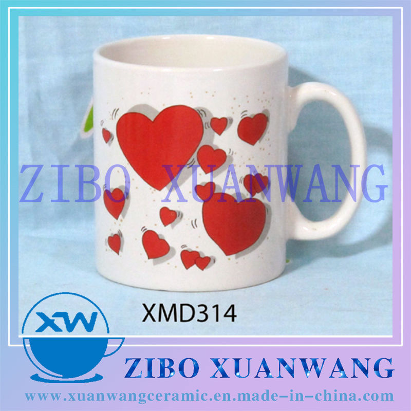 Red Heart Ceramic Gift Mug with Competitive Price 330ml Capacity